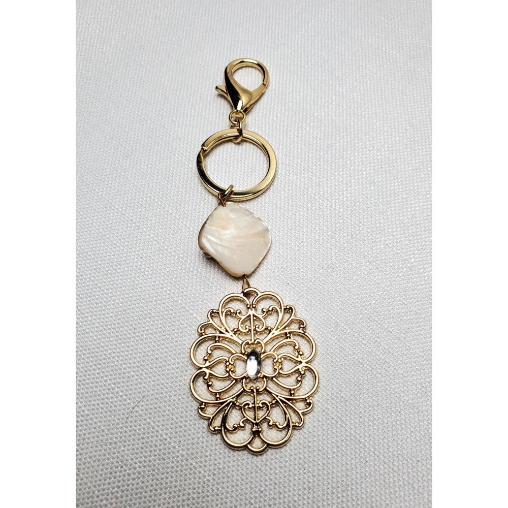 Gold Tone Keychain Purse Charm Mother of Pearl Filigree Medallion Faux Pearl...‎